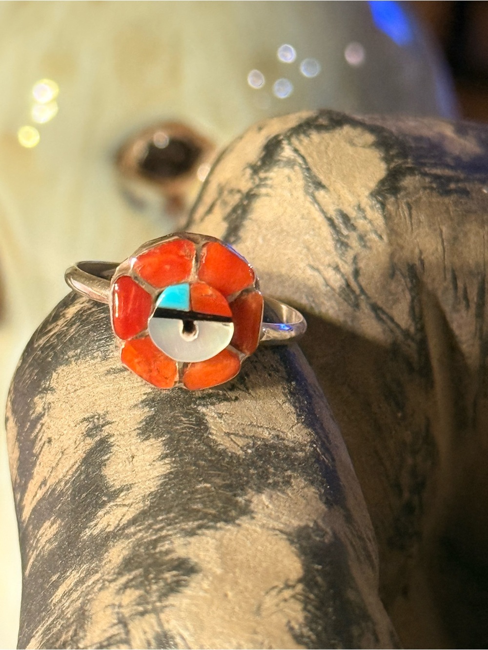 Vintage Native Zuni Sun Face Ring
Size 6